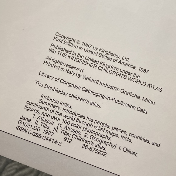 The double day children’s atlas Book copyright 1987 - Picture 5 of 6